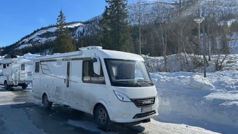 4p Hymer integrated from 2023