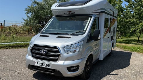 Kronos – 4 berth Roller Team semi-integrated from 2025