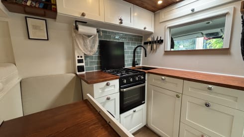 Accogliente camper autosufficiente