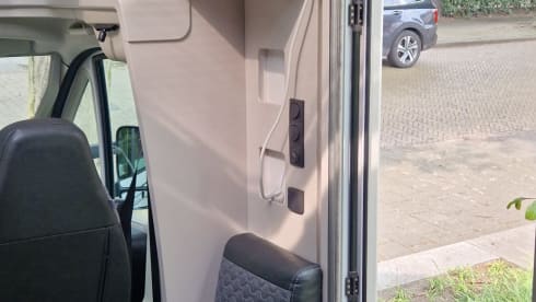 Fran01 – Adria Coral Axess 600 SL