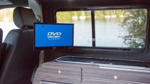 Silver VW Camper – Luxury VW Camper Lake Windermere