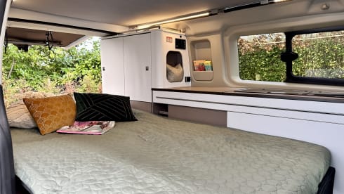 Campervan (2 to 4p) with bicycle rack (Ford Transit Bürstner Copa 500) 