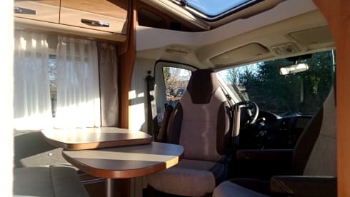 Fully furnished 2p Knaus 650MEG2 2019, length beds