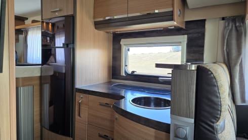 Broem – 4p Knaus semi-integrated uit 2017