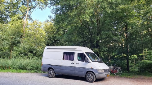 Tortuga – 2p Mercedes-Benz campervan uit 1997