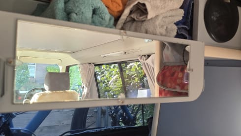 4p Volkswagen campervan uit 2000