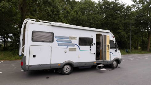 Steenbokje – Ruime 6 persoons Hymer uit 2000