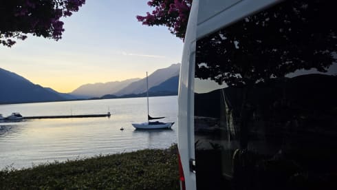 Ragnar – Votre camping-car confortable avec des lits transversaux spacieux et un look naturel !
