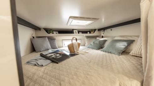 Rover – New 2026 Roller Team 4 berth off-grid ready Motorhome