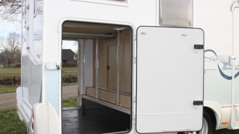 Rimor superbrig 687 tc – Rimor 687 TC with XXL garage for 6 people