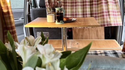 Cherny – super cosy  - automatic campervan. price  includes insurance !
