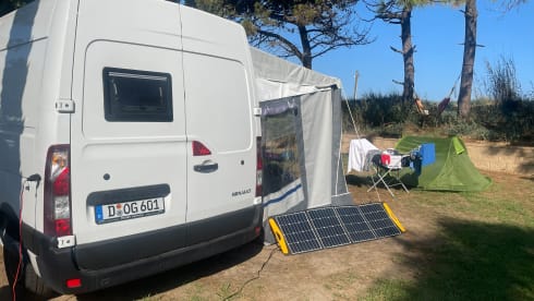 Stealth camper  – 2 berth Renault bus from 2021