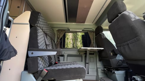 De nugget – 2012 4-seater Ford Nugget