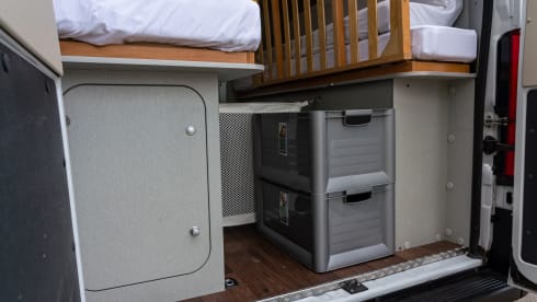 Luxe Hymer buscamper met lengte bedden