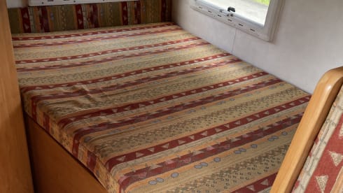 Camping-car 4 personnes soigné et complet de 2001