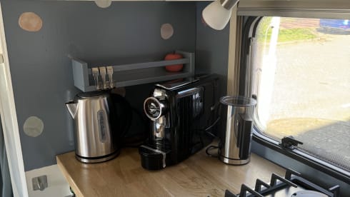 Marietje – Compact yet spacious camper for 6 people