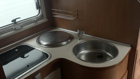 beautiful spacious camper with xxl garage
