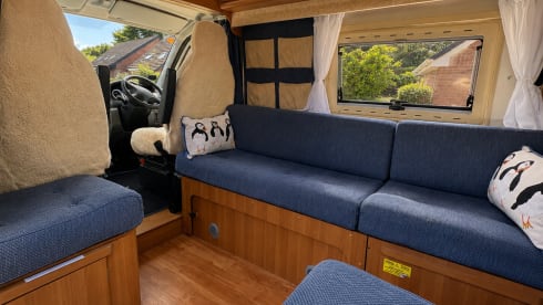 Puffin – Lernen Sie Atlas Cosy Campervan Adventures für zwei Personen kennen