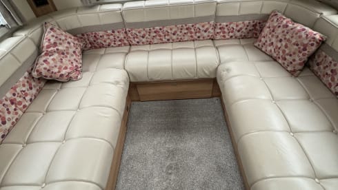 6 berth Peugeot semi-integrated from 2013
