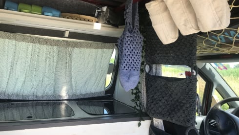 Rooie Sien – compact mini motorhome