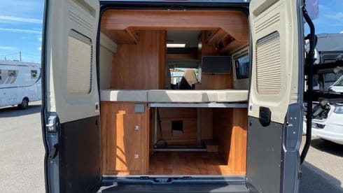 Super Comfy Globescout – Adventure in Luxury