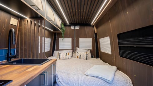 Harris – 2 berth Mercedes-Benz integrated from 2023