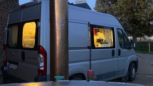 Het Busje – 2p Fiat campervan uit 2012