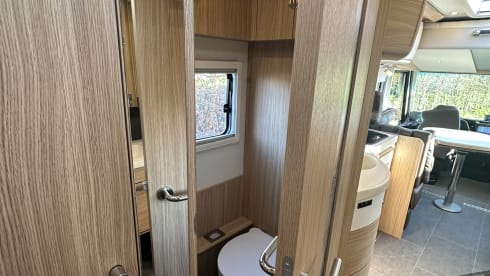 Hoge Luxe Mobilhome – Luxejacht op wielen