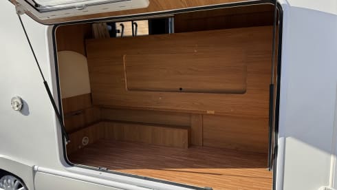 Francesca – 7 berth Fiat alcove from 2010