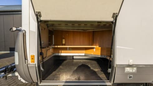 6p Hymer integrated uit 2005