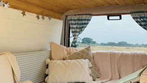 Julie – Julie the handcrafted T4 Campervan