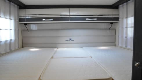 Fully equipped family camper from 2022