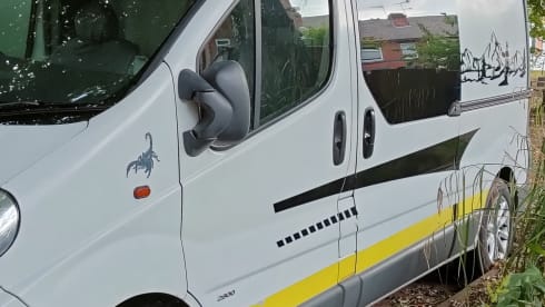 Sam the scorpion – 3 berth Vauxhall vivaro campervan from 2009