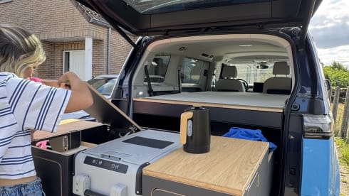 YOWWW –  E-campervan ID. Buzz