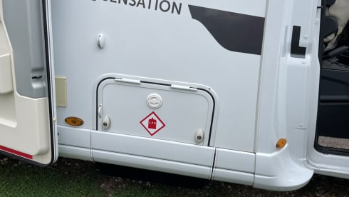 Pilote P710 Luxury 4 Berth • Otley Pickup • Explore Yorkshire Dales