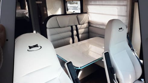 New luxury Integral mobile home Mclouis carat