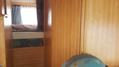 Cozy camper, fully equipped. With scooter carrier/bicycle carrier