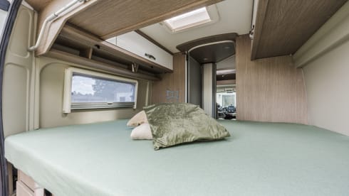Joy – Beautiful 3p Pössl bus camper from 2020