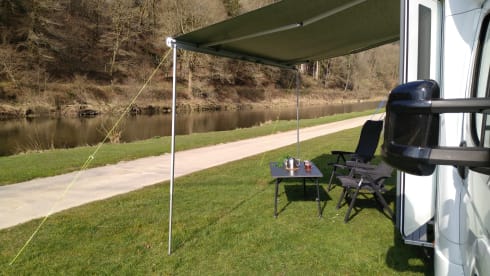 Just-Us – Luxury Dethleffs T6812 Just 90