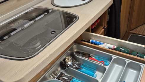 2p Knaus semi-integrated uit 2016