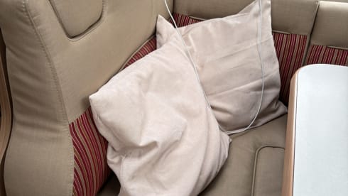 2p Hymer semi-integrated uit 2015