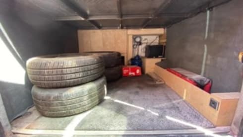 Big Red – 3 berth Mercedes-Benz (Off Grid Solar ) Birmingham based