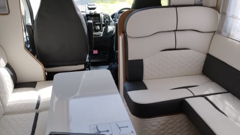 New and Luxurious 2023 Reg, Roller Team Autoroller 707 automatic Motorhome 