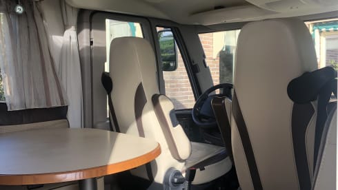 ZEER LUXE HYMER CAMPER – For rental to two experienced campers  