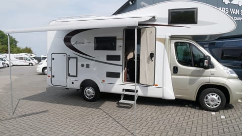 Burstner Argos 6 sleeps 6 seats.