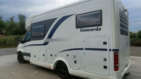 Camp’o’mobile – 4p Mercedes Sprinter Concorde semi-integrated uit 2008