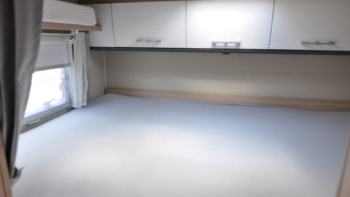 Wonderful, still new Alcove from 2018 with two large beds!