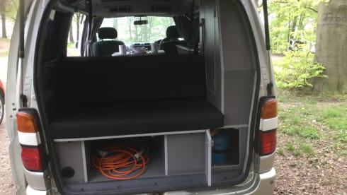 Toyota Granvia 4/5 berth automatic