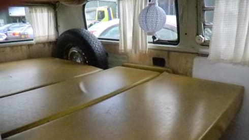 Luna – 3p Volkswagen campervan from 1972