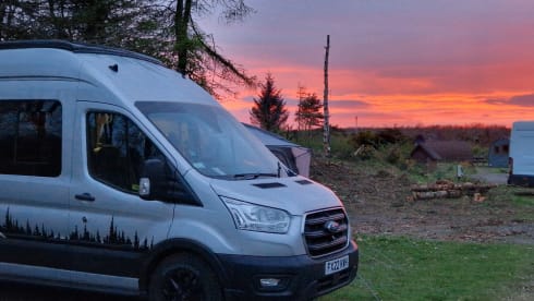Keegmeister – 5 berth Ford Transit High Top Conversion